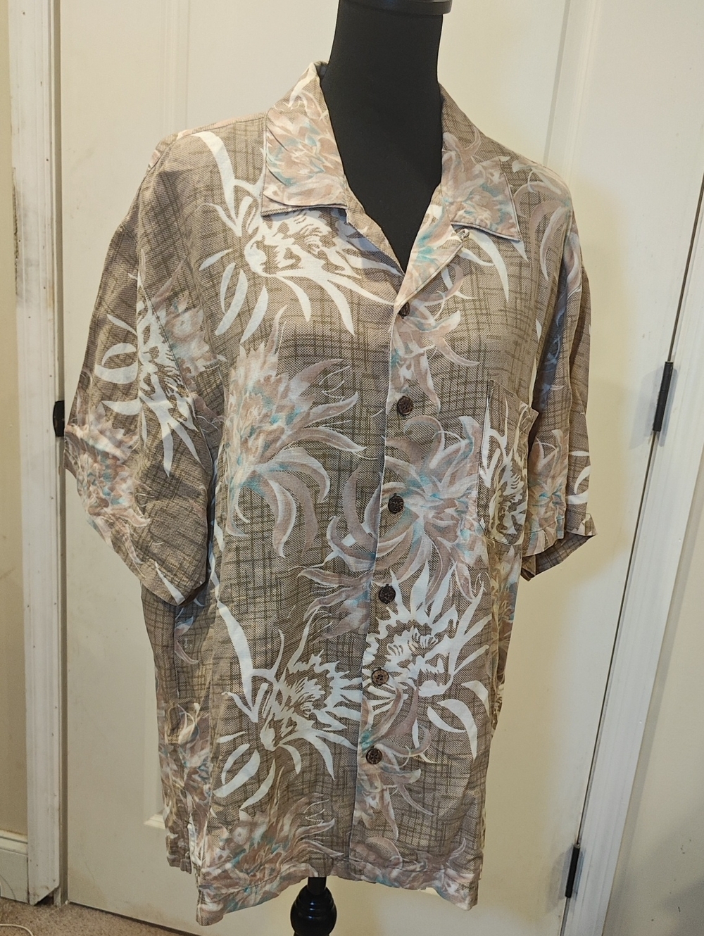 Caribbean Joe Men's Short-Sleeve Button-Down Shirt - Beige & Light Blue Floral